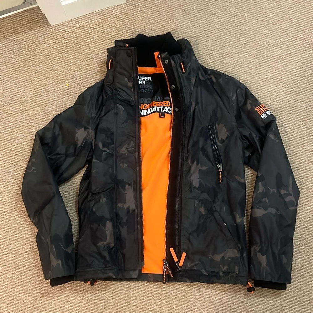 Superdry Men’s camouflage print windbreakers